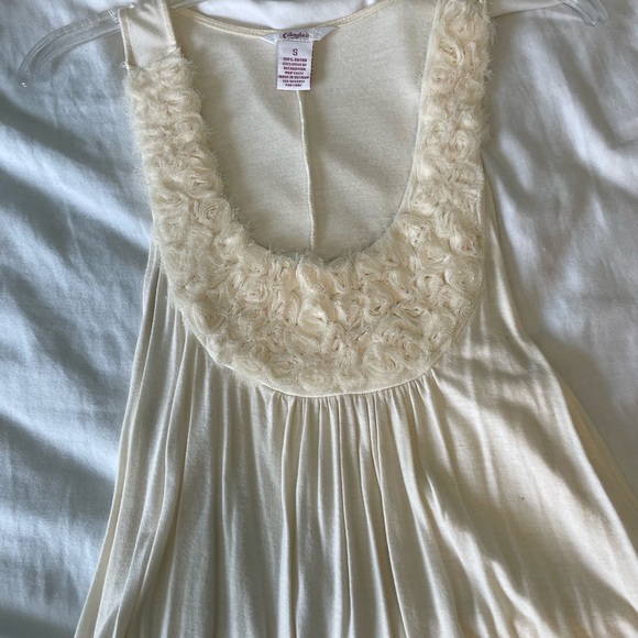 Bundle of 2 SALE - price drop 2 juniors Candies brand tops VGUC - Picture 3 of 4